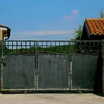 Апартаменты Forest Retreat